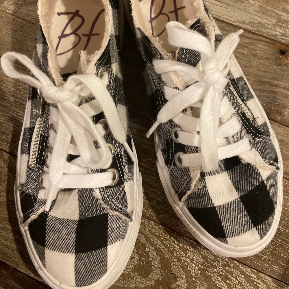 Blowfish cotton material sneakers. Size 7.5